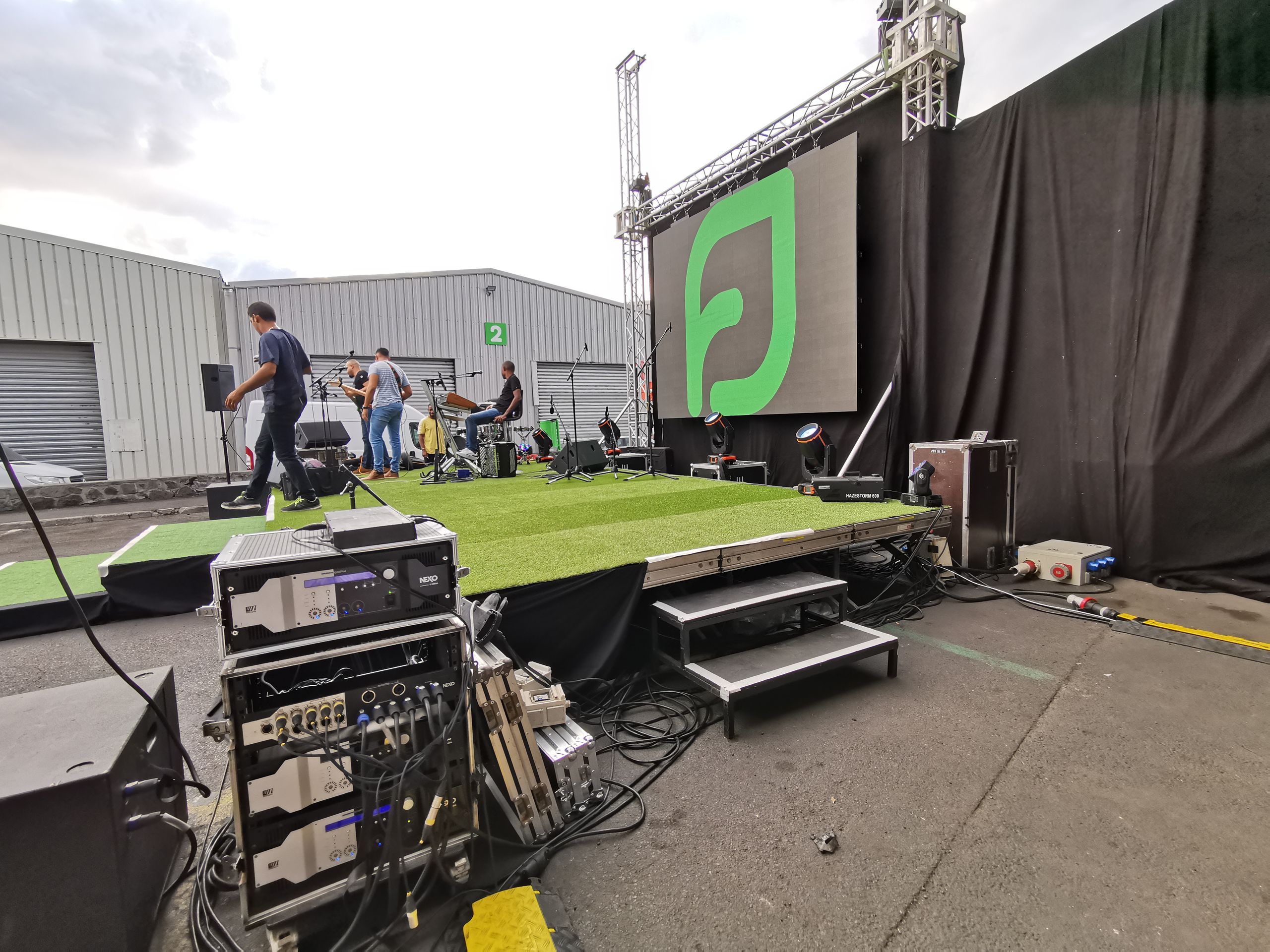 ecran-live-captation-location-saint-pierre-led-reunion-concert-diffusion