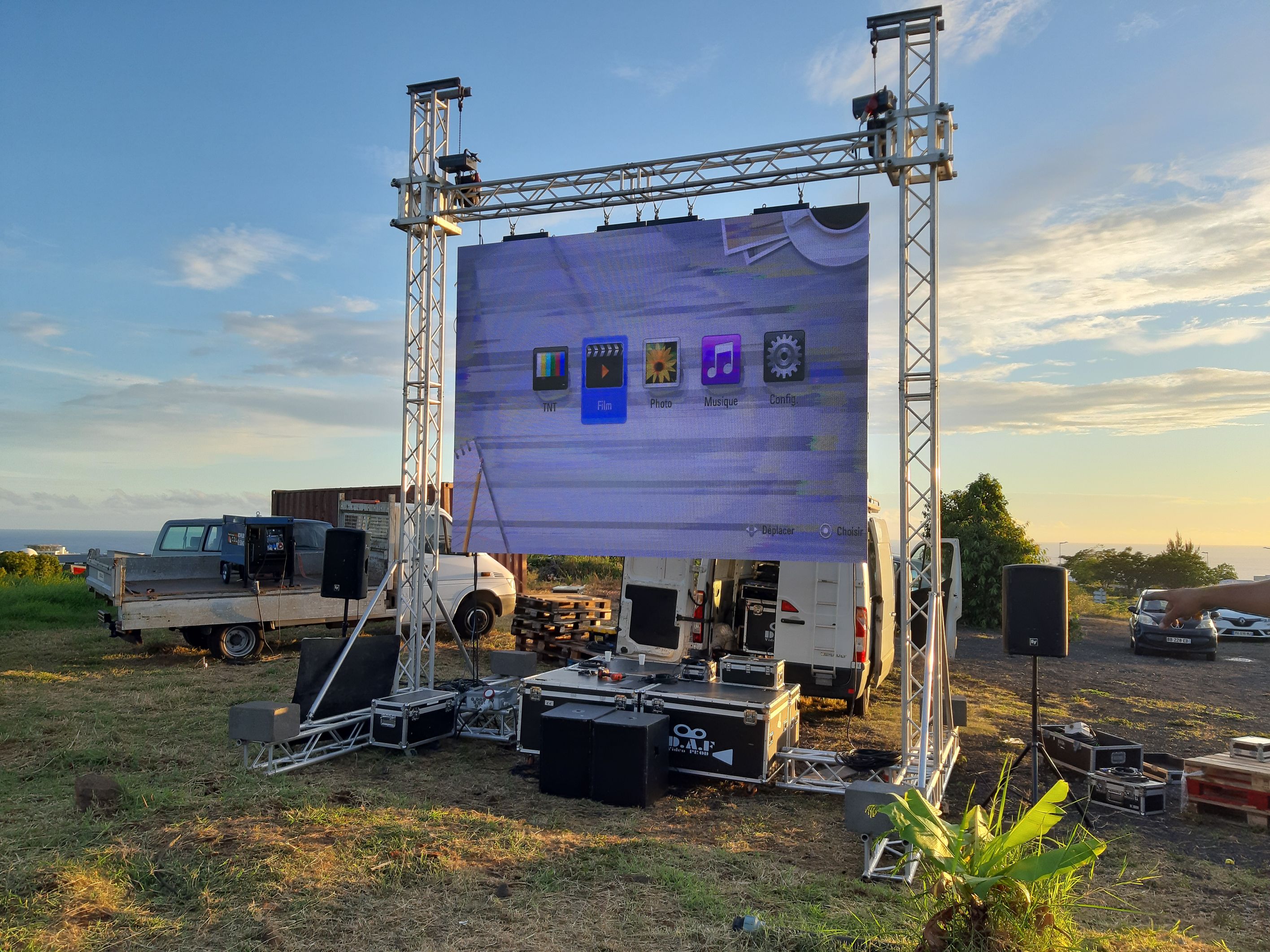 ecran-live-captation-location-saint-pierre-led-reunion-concert-diffusion